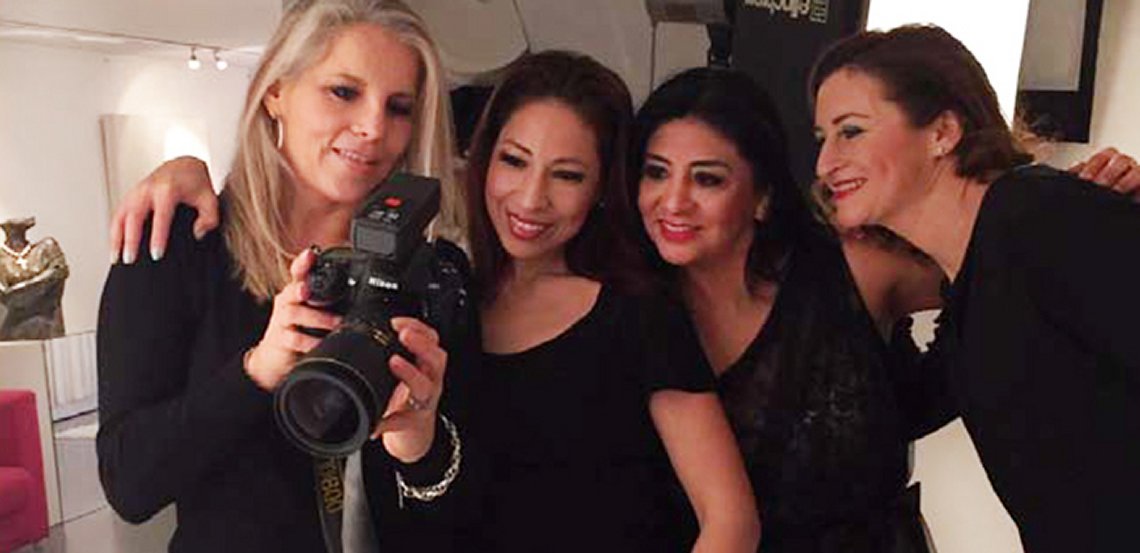 Fotoshooting mit Claudia Larsen und Modellen von Crazy for Make-up Schule im Fotostudio fuer Frauen